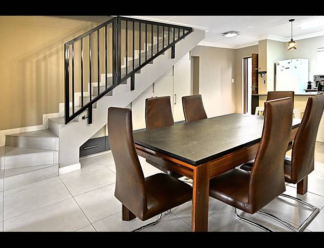 3 BEDROOM TOWNHOUSE FOR SALE IN KYALAMI HILLS